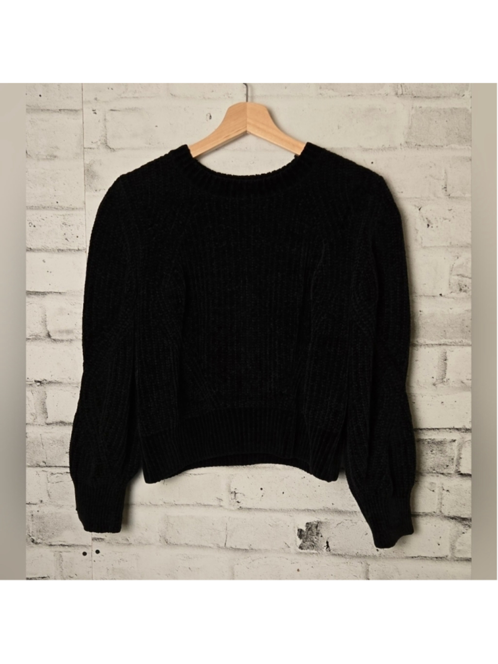 H&M Black Chenille Ribbed Knit Sweater Size Small Soft Cozy Pullover